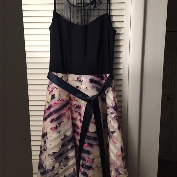 Slny dress - Picture 3 of 4